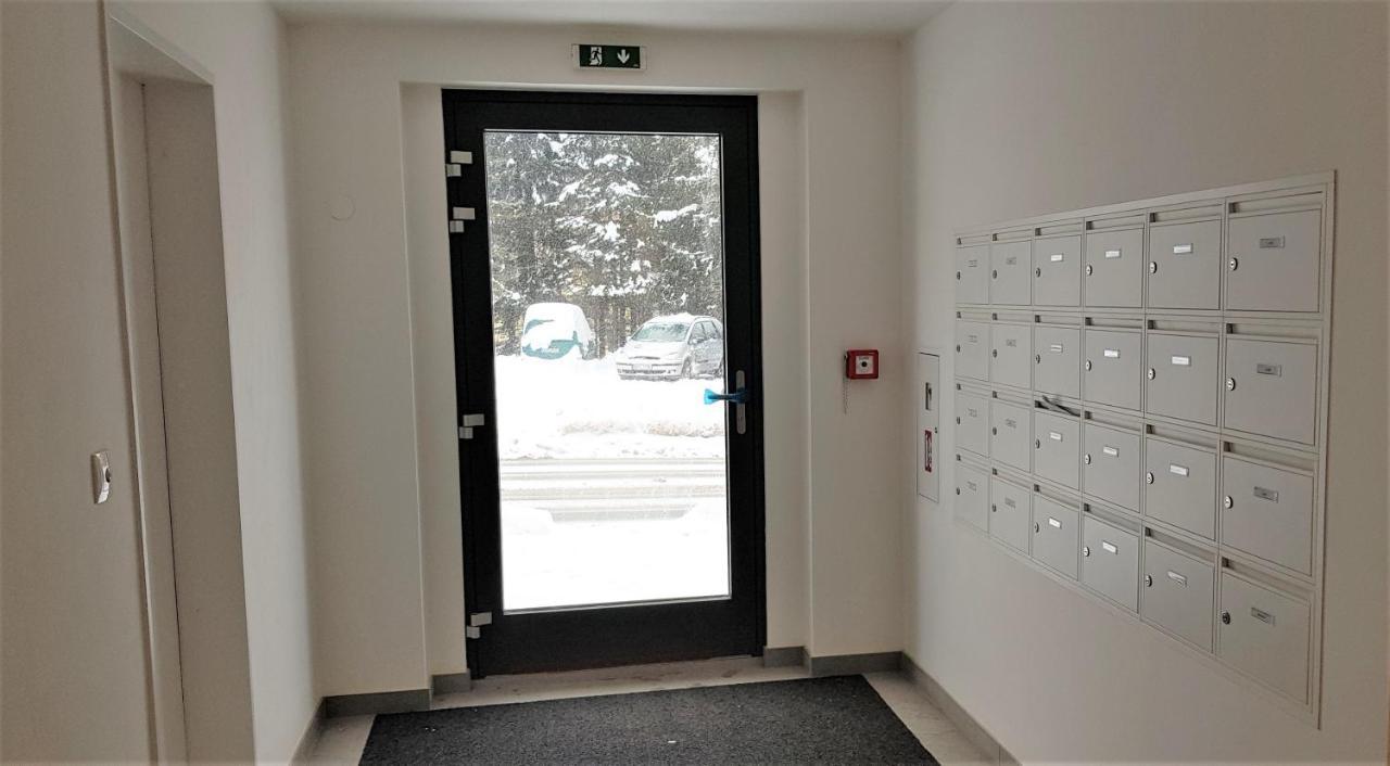 Residence Kotel روكيتنسي ناد جيزيرو المظهر الخارجي الصورة