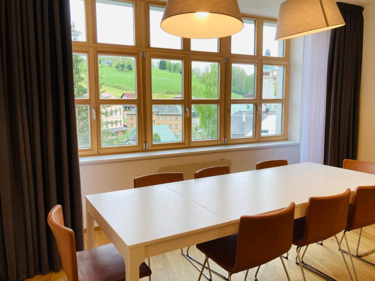 Residence Kotel روكيتنسي ناد جيزيرو المظهر الخارجي الصورة