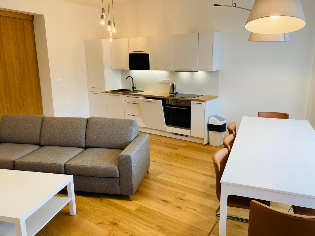 Residence Kotel روكيتنسي ناد جيزيرو المظهر الخارجي الصورة