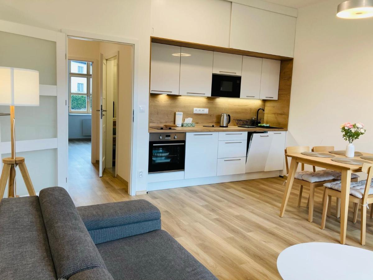 Residence Kotel روكيتنسي ناد جيزيرو المظهر الخارجي الصورة