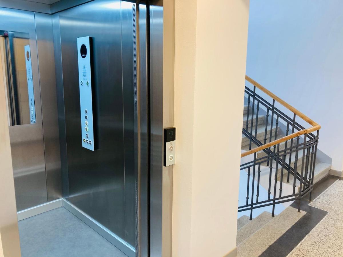 Residence Kotel روكيتنسي ناد جيزيرو المظهر الخارجي الصورة