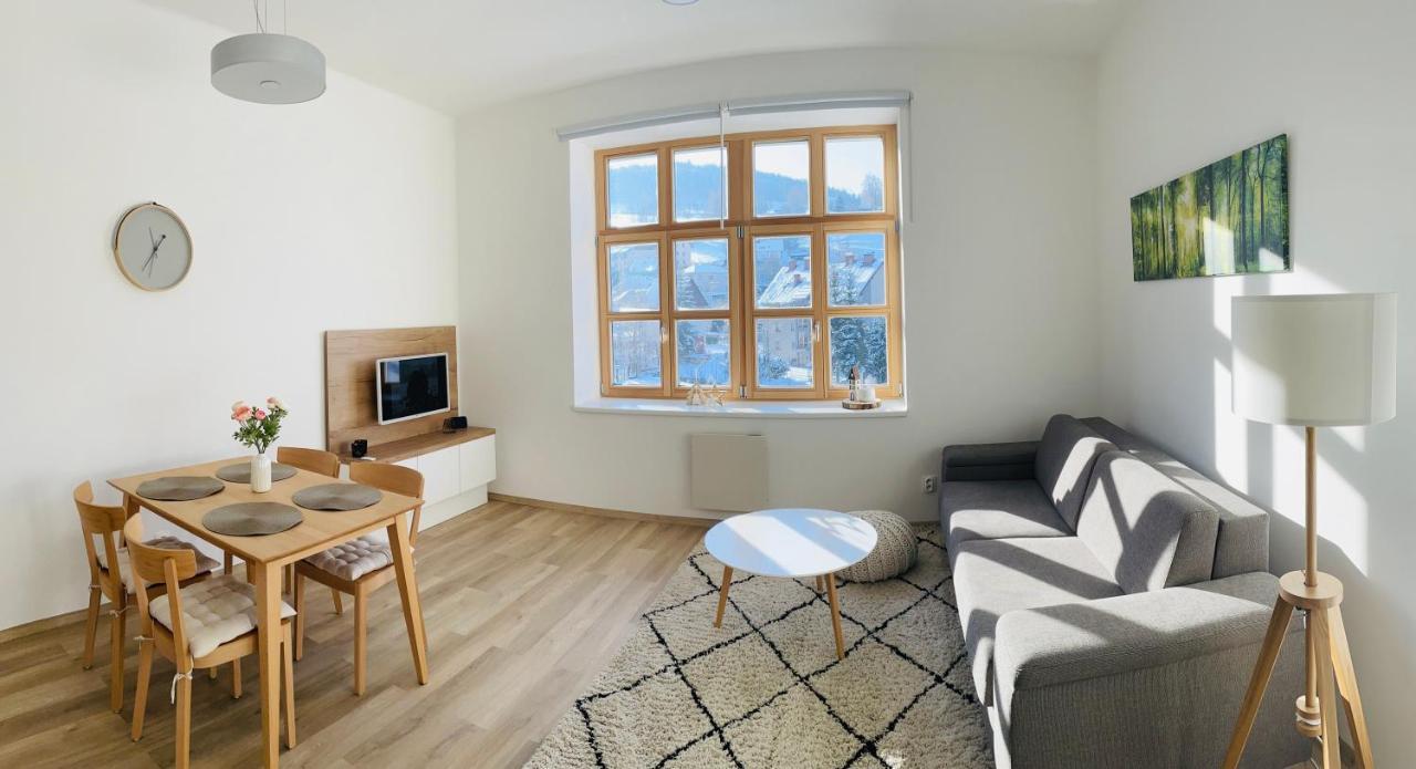 Residence Kotel روكيتنسي ناد جيزيرو المظهر الخارجي الصورة