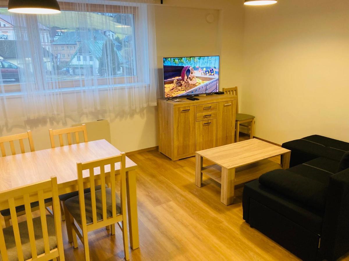 Residence Kotel روكيتنسي ناد جيزيرو المظهر الخارجي الصورة